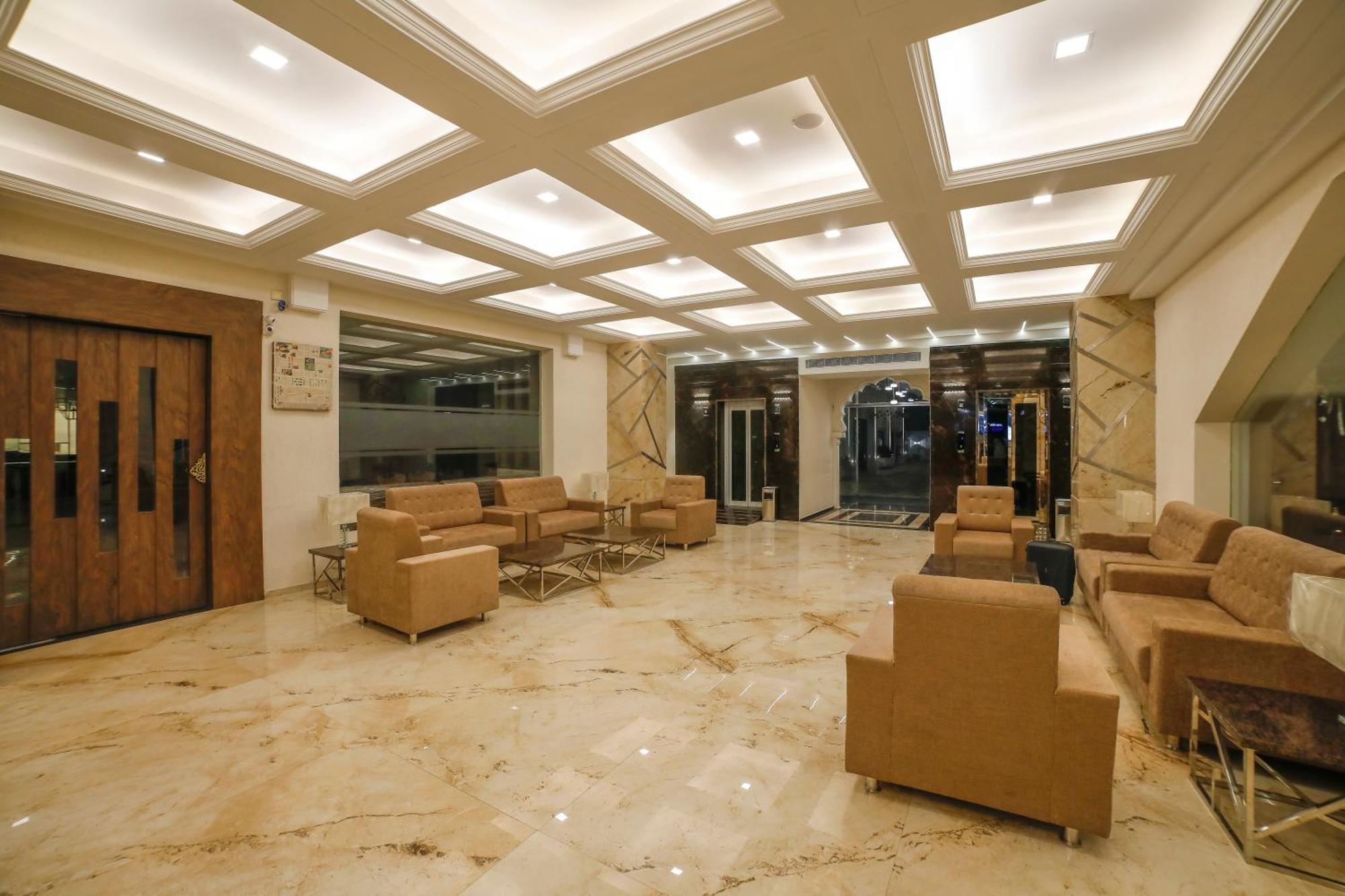 Hotel Annapurna De Royal Guntur Exterior photo